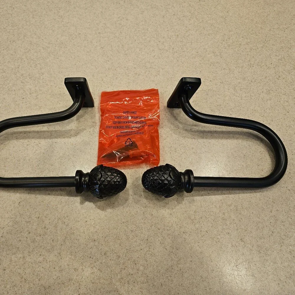 RARE NEW PAIR FRONTGATE PINEAPPLE OUTDOOR ALL WEATHER CURTAIN ROD TIEBACKS END